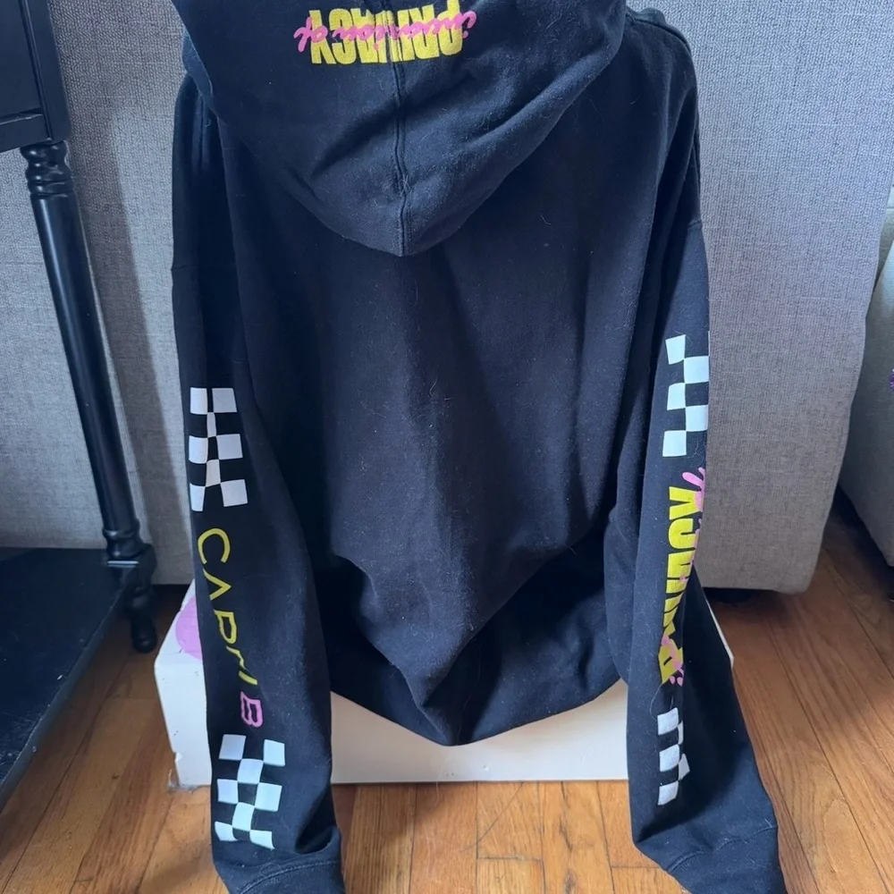 Cardi B Invasion of Privacy Tour Hoodie - Picture 2 of 3